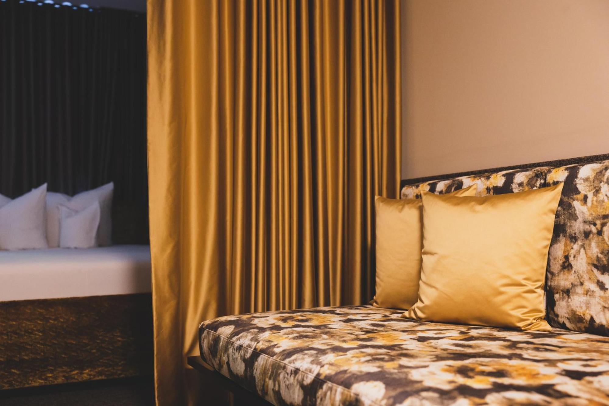 Hotel Gasthof Kreuz Sonntag Ngoại thất bức ảnh