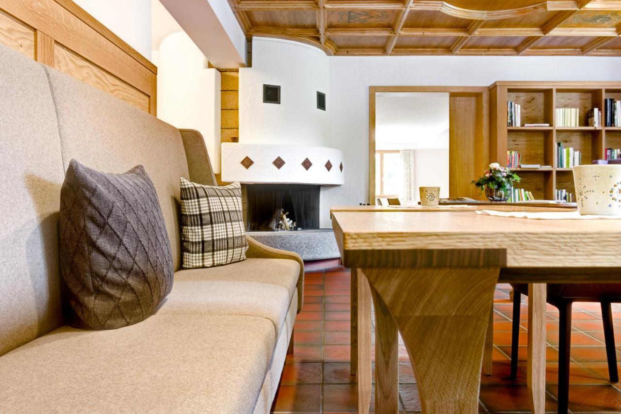 Hotel Gasthof Kreuz Sonntag Ngoại thất bức ảnh